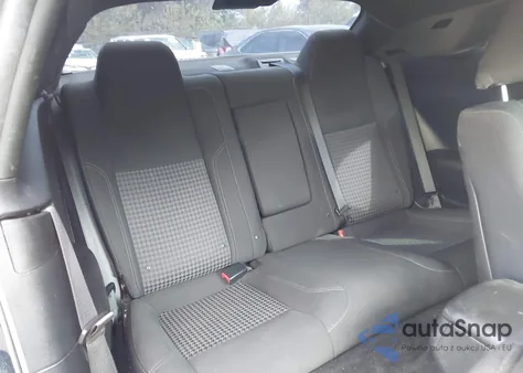 2018 Dodge Challenger Sxt z USA, uszkodzony, nr VIN 2C3CDZAG2JH219576